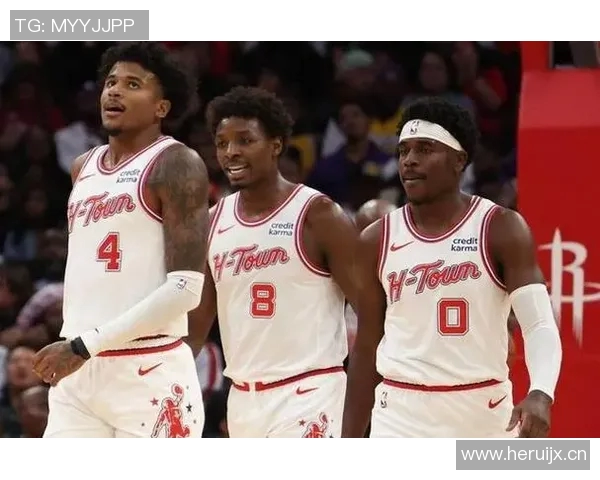 乌度卡:伊森的伤情并不严重,阿隆·霍乐迪今天将顶替他首发